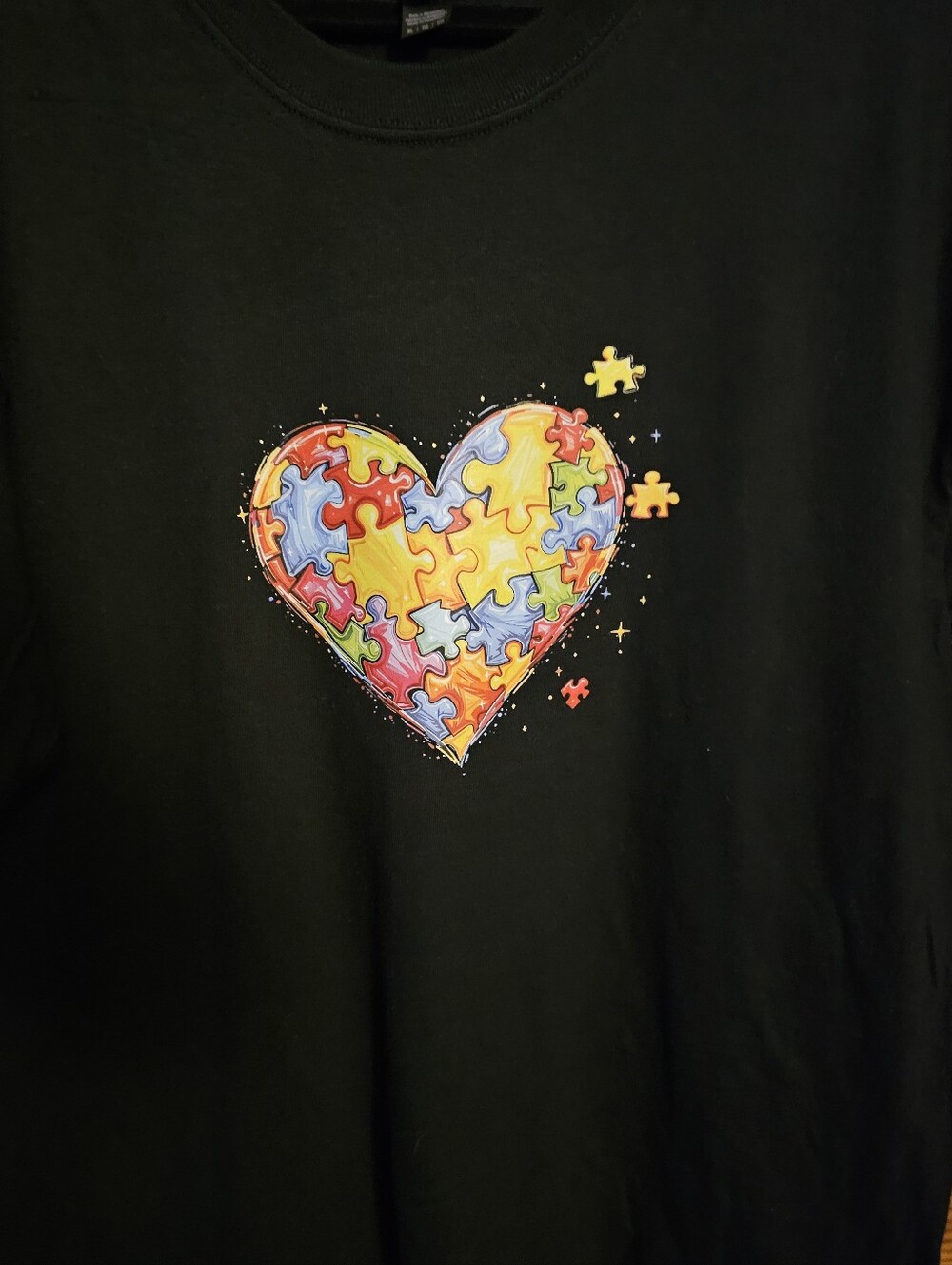 Autism heart XL Graphic T‑ShirtMade by small Business Mlfdesignsbychelle